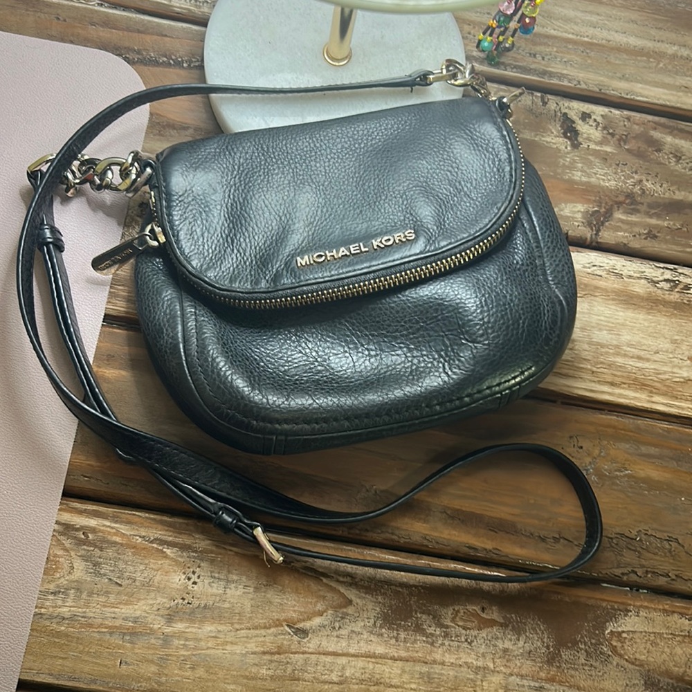 Classic Michael Kors black leather crossbody.